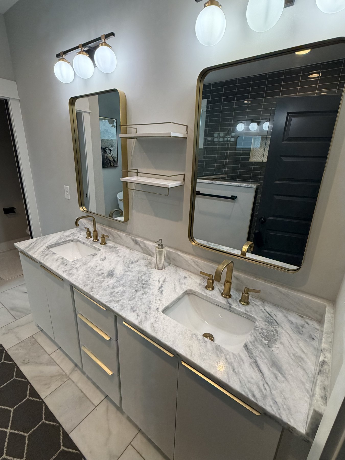 Centered double vanity after bathroom deep cleaning